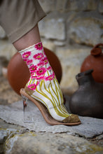 Afbeelding in Gallery-weergave laden, Sock My Pink Sunflowers
